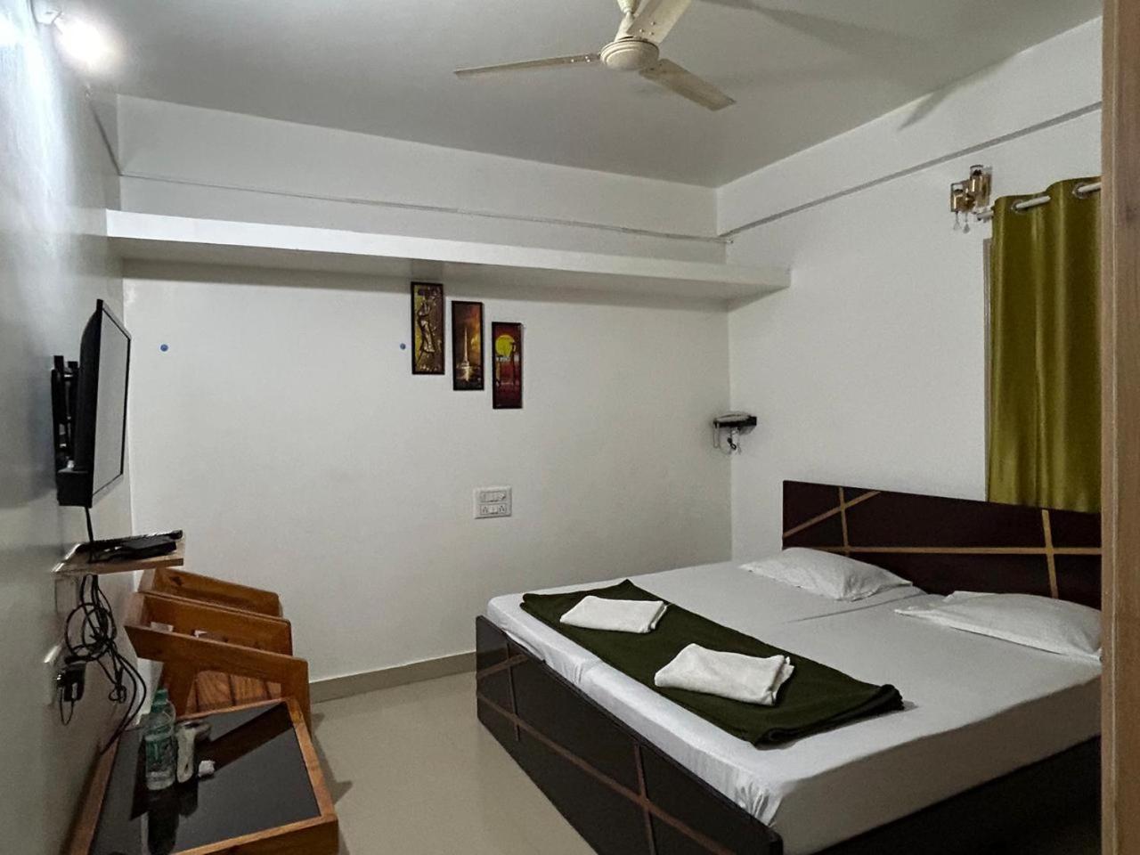 Royal Comfort Inn بنغالور المظهر الخارجي الصورة